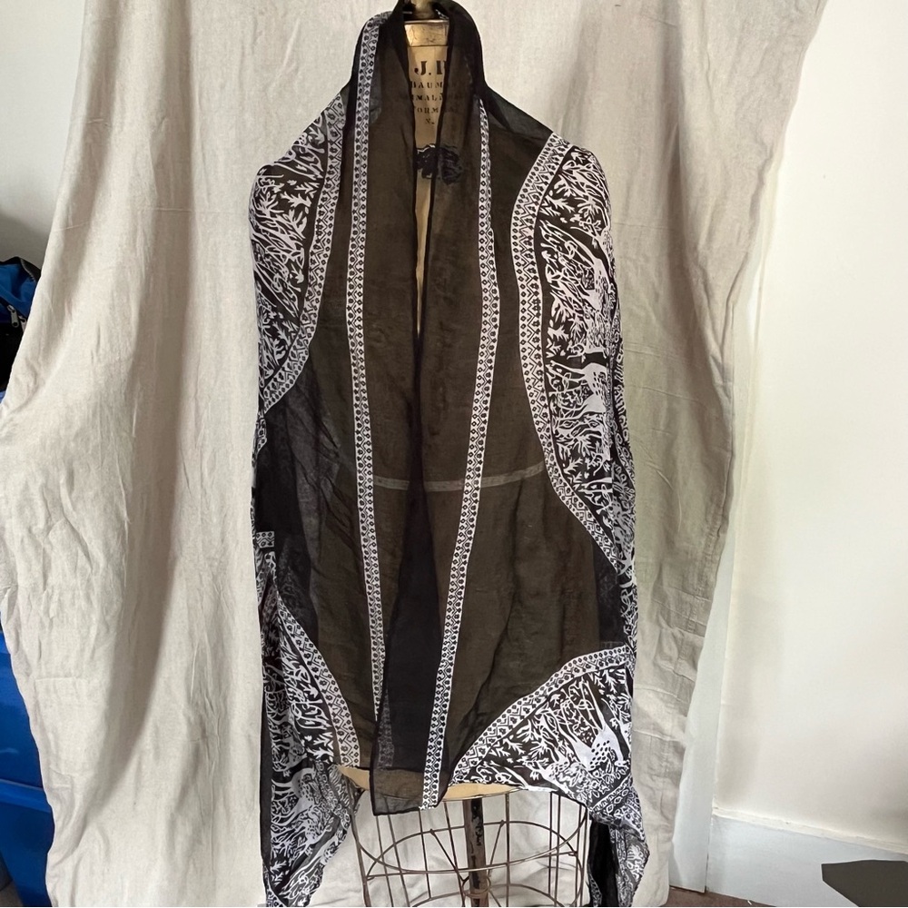 2/$20 Marc New York Andrew Marc Deer Print Wrap